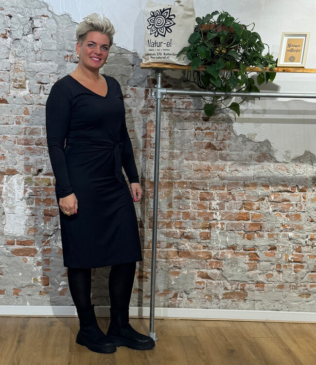 SKFK jurk LUAR BLACK met strik van biologisch katoen