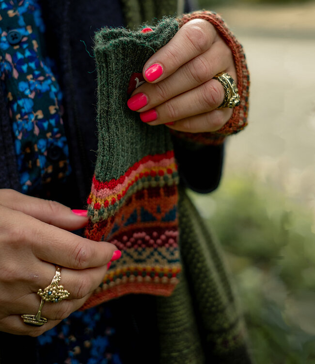 APU KUNTUR polswarmers van 100% baby alpaka alpaca