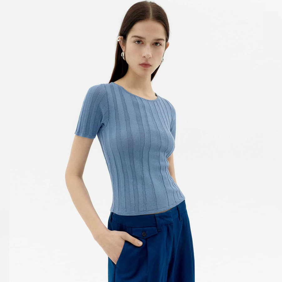 THINKING MU gebreid shirt SUKI KOBALT van biologisch katoen