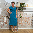 MADNESS midi v-hals jurk ANIEK TEAL met knopen en ceintuur
