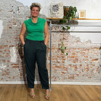 Anukoo ANUKOO watervalhals top JOSJE GROEN biologisch katoen