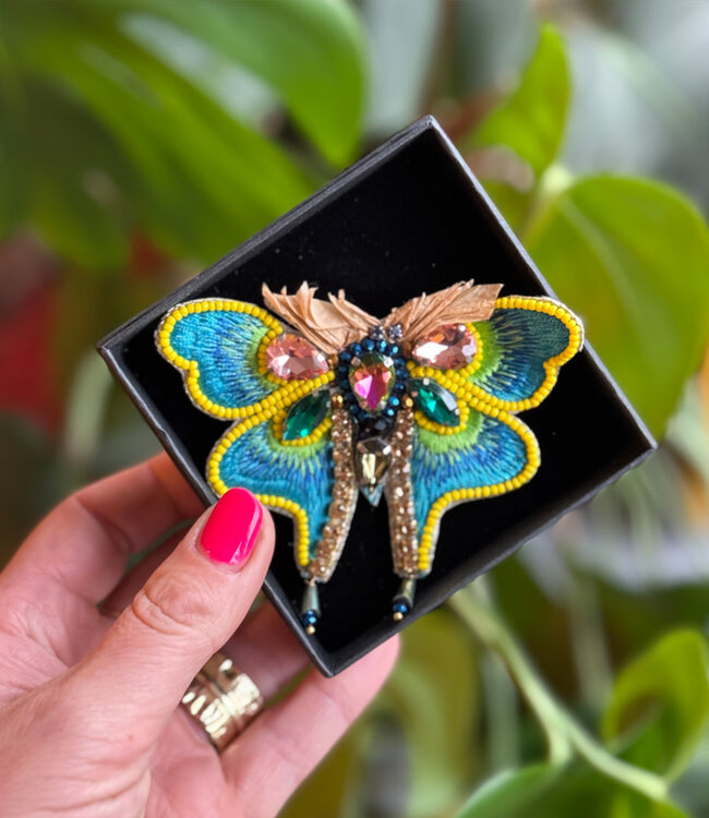 FAIRTRADE broche VLINDER GROEN GEEL met pailetten en kralen