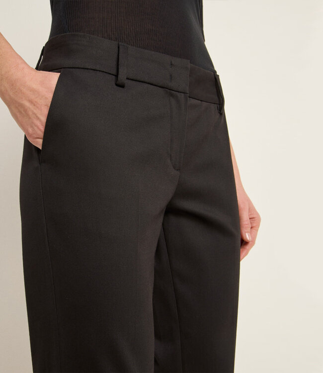 LANIUS chino 7/8 pijpen SELMA BLACK biologisch katoen tencel