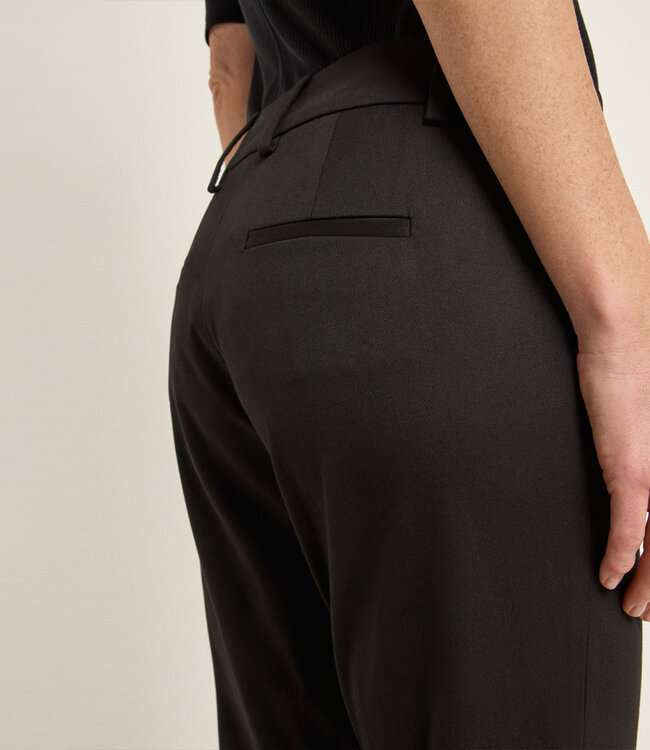 LANIUS chino 7/8 pijpen SELMA BLACK biologisch katoen tencel