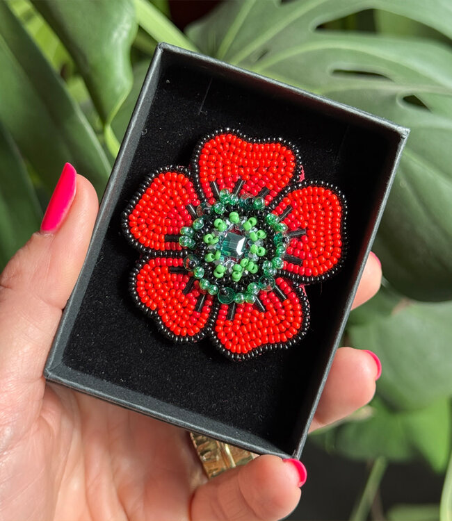 FAIRTRADE broche BLOEM POPPY RED met pailetten en kralen