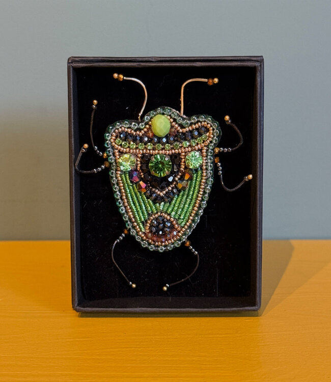 FAIRTRADE broche TOR AURATA met pailetten en kralen