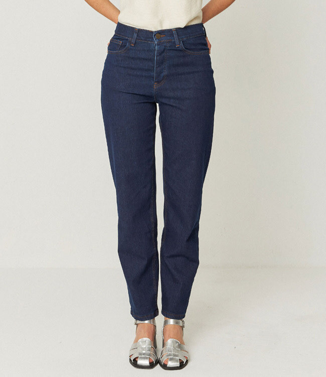 SKFK broek met rechte pijp ANIA DARK DENIM biologisch katoen