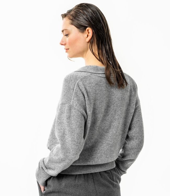 LIVING CRAFTS v-hals trui ALINA GREY biokatoen en wol