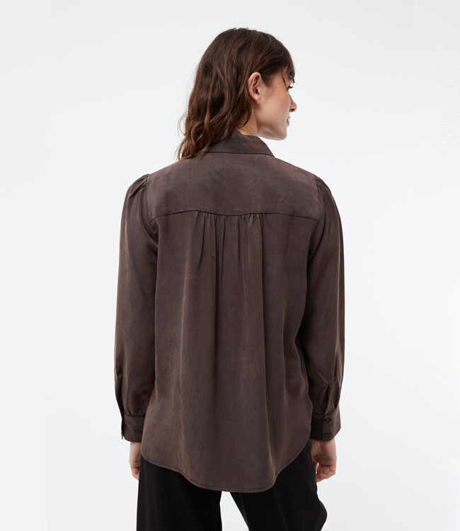 GIVN effen blouse KASSIA BROWN van ecovero