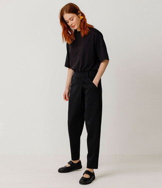 SKFK SKFK broek met overslag EZAMA BLACK van modal