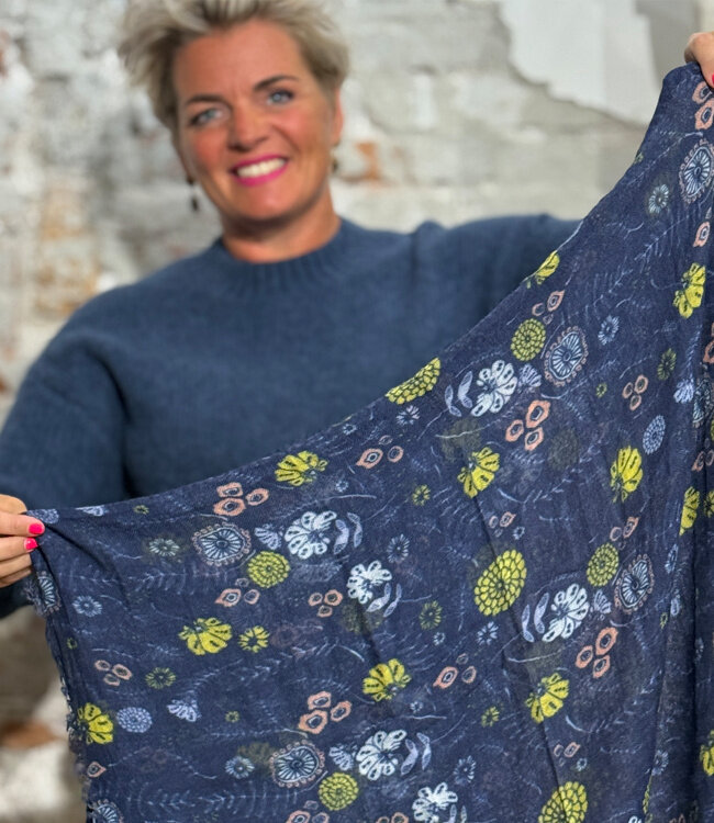 MADNESS wollen print sjaal MEADOW BLUE van pure merino wol