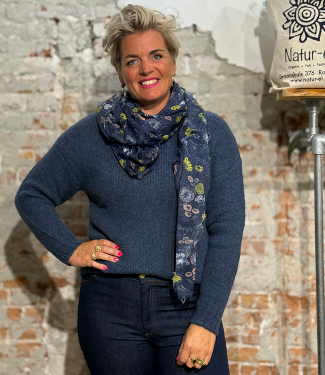 MADNESS wollen print sjaal MEADOW BLUE van pure merino wol