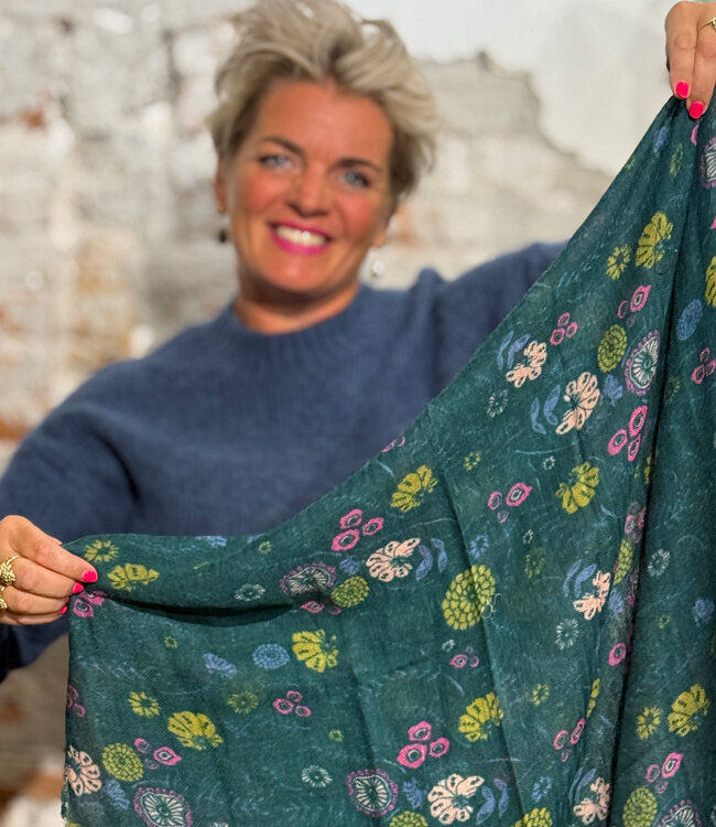 MADNESS wollen print sjaal MEADOW PINE van pure merino wol