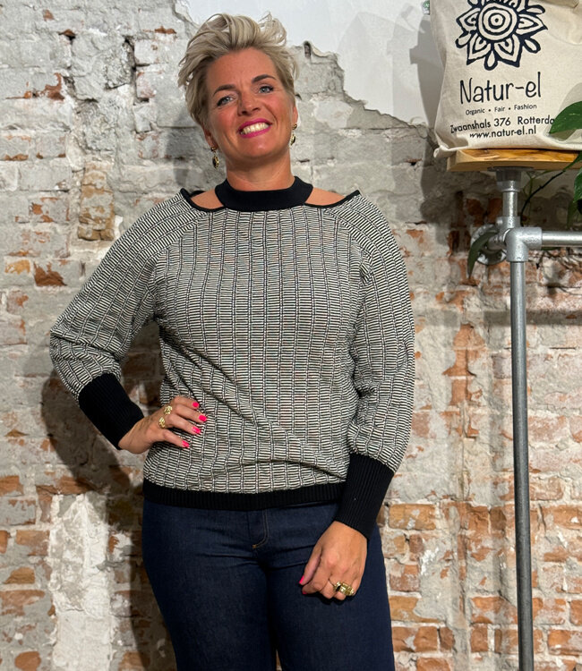 SKFK trui EUBA BLACK van biologisch katoen