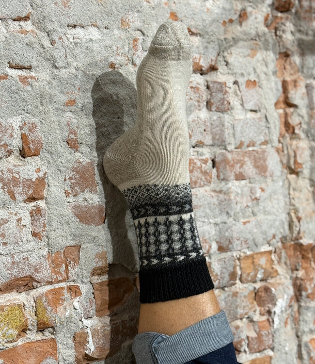 HIRSCH NATUR wollen sokken met linnen BLACK 165