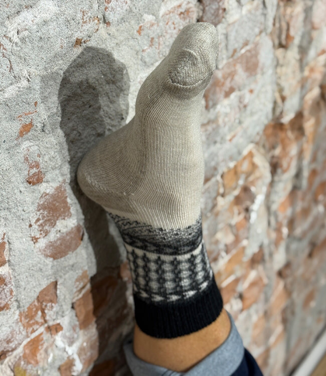 HIRSCH NATUR wollen sokken met linnen BLACK 165