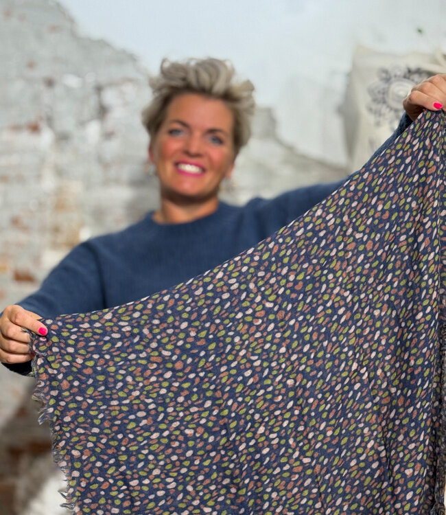 MADNESS wollen print sjaal DOTS DARK van pure merino wol