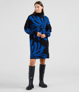 Dedicated DEDICATED gebreide jurk FLOWERS BLUE van biologisch katoen