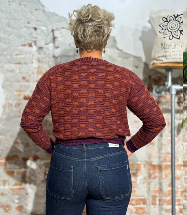 ANUKOO wollen overslag vest JAQUARD MASALA 100% alpaca