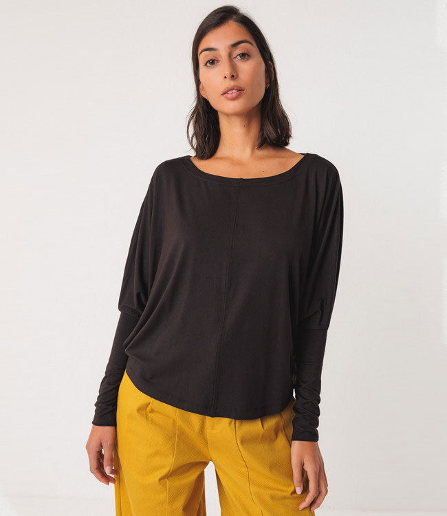 SKFK shirt met vleermuismouw ZURI BLACK van modal