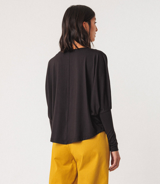 SKFK shirt met vleermuismouw ZURI BLACK van modal