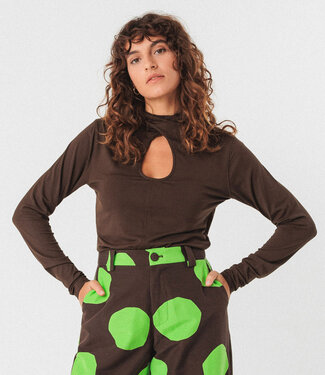 SKFK SKFK shirt met cut out ZAZU BROWN van modal