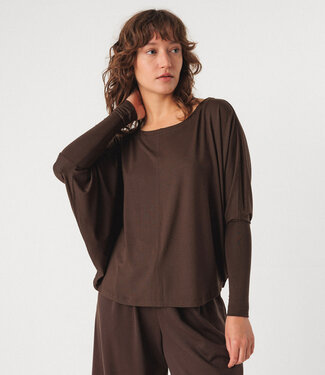 SKFK SKFK shirt met vleermuismouw ZURI BROWN van modal