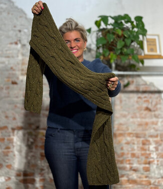 Fisherman out of Ireland Wollen shawl met kabelpatroon OLIVE unisex FISHERMAN