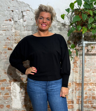 WIDDA WiDDA wijde top AVA BLACK met v-hals op rug biologisch katoen WIDDA WiDDA wijde top AVA BLACK met v-hals op rug biologisch katoen