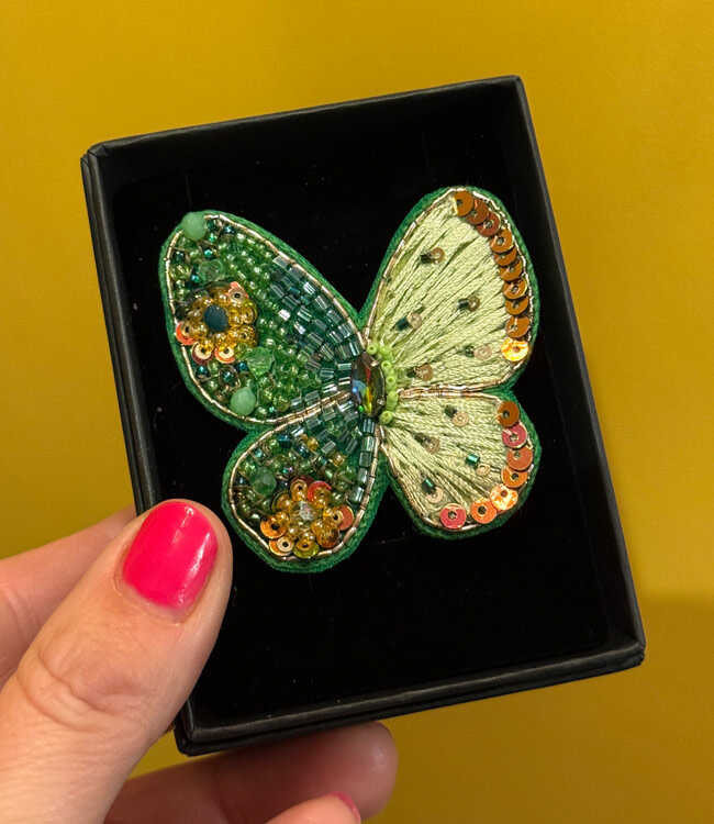 FAIRTRADE broche VLINDER GROEN met pailetten en kralen
