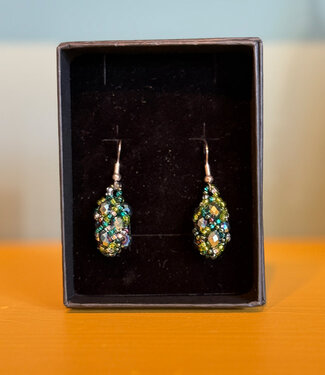 happy lona Fairtrade Oorbellen met kralen BRILJANT GROEN