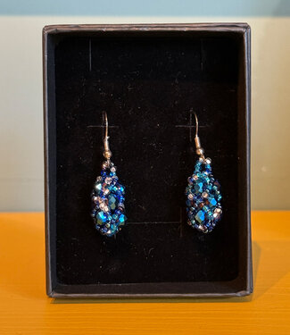 happy lona Fairtrade Oorbellen met kralen BRILJANT BLAUW