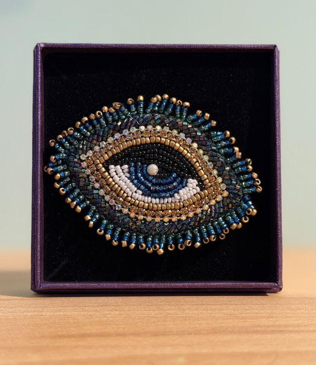 FAIRTRADE broche EYE met pailetten en kralen