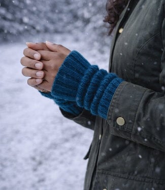 De Colores DE COLORES Polswarmers baby alpaca RIB PETROL 75