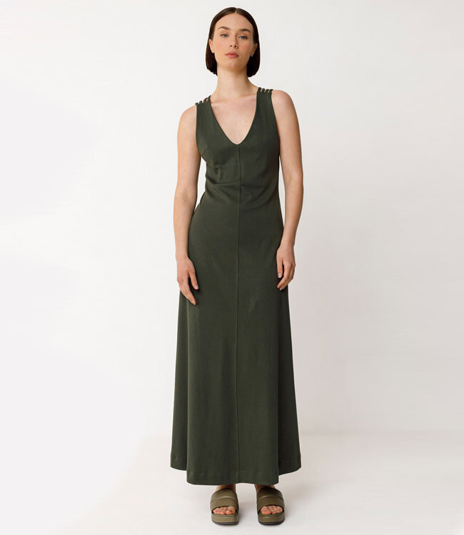 SKFK effen jurk TIRTSA GREEN met bandjes van biologisch katoen