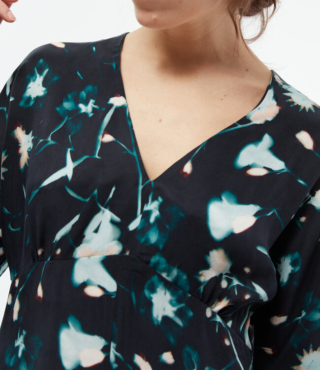 GIVN midi tencel jurk ANISA FLOWERS met wijde mouwen