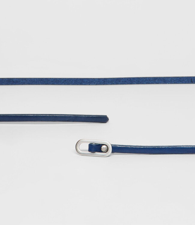 LANIUS smalle riem IZA LAPIS van plantaardig gelooid leer