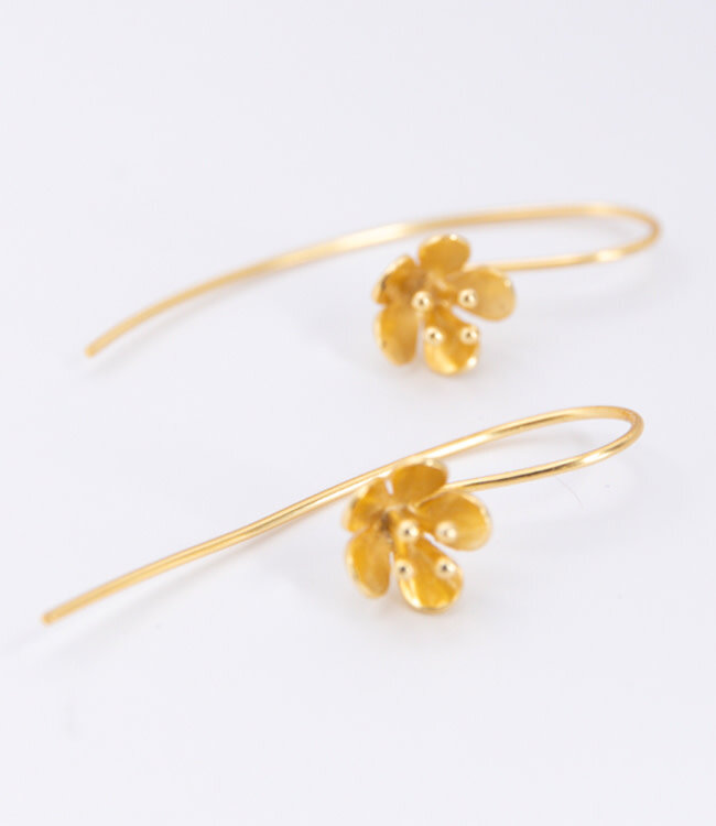 ANUKOO fairtrade Oorbellen BLOESEM 18k verguld 4 cm