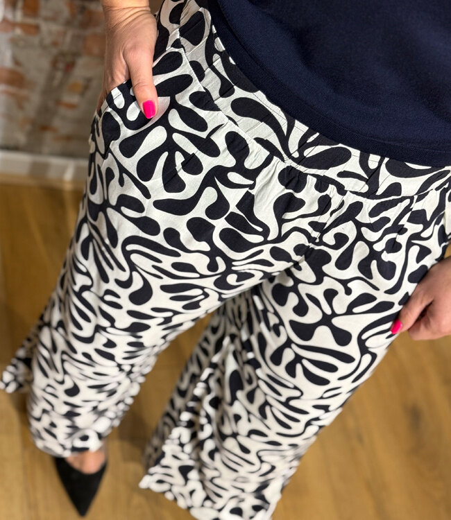 LIVING CRAFTS wijde broek met print NYNKE BLUE ecovero