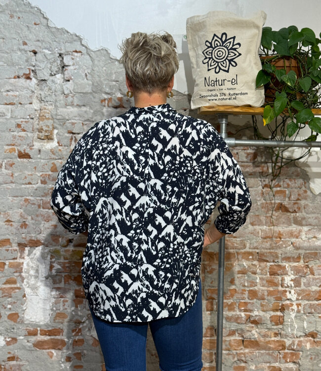 SKFK wijde blouse  met print TINA CAMO van ecovero