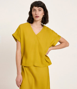 Lanius LANIUS effen v-hals blouse NORE KIWI van tencel
