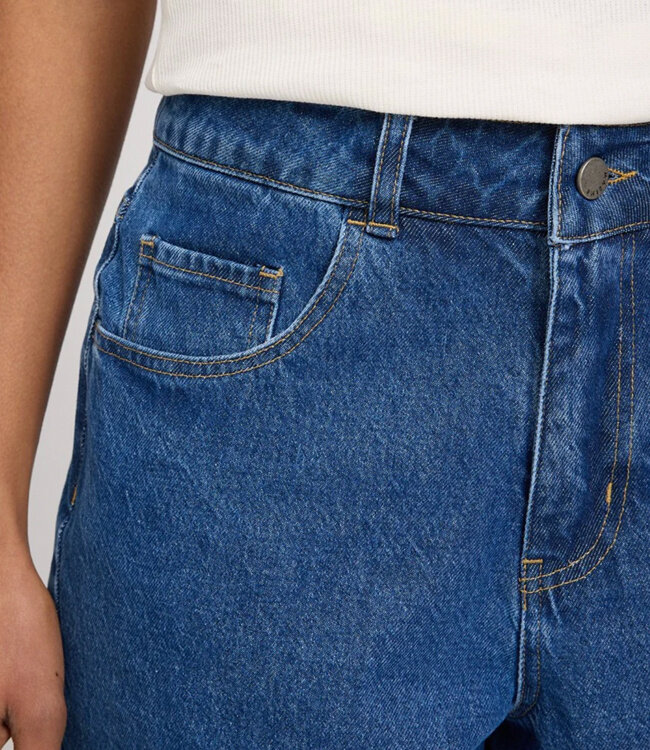 MAZINE korte spijkerbroek FIEN MID BLUE biologisch katoen