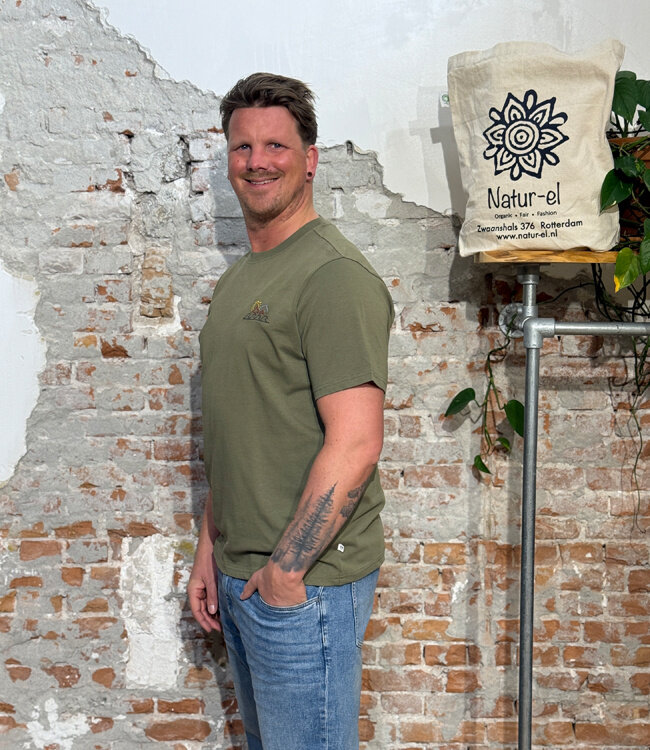 Shirt met borduursel KANE OLIVE biologisch katoen KCA