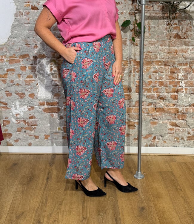 HIMALAYA broek MOLO FLOWERS BLUE met print van modal