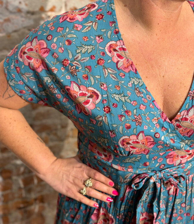 HIMALAYA maxi jurk ERIN FLOWERS BLUE met print van modal