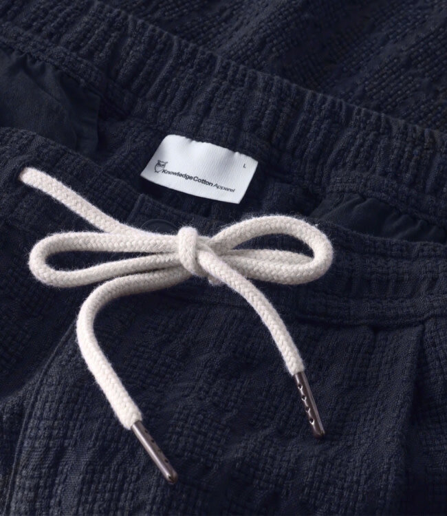 Korte broek met structuur THIJZ NIGHT biologisch katoen KCA