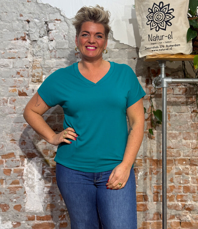 MADNESS v-hals shirt DIONE TEAL van ecovero