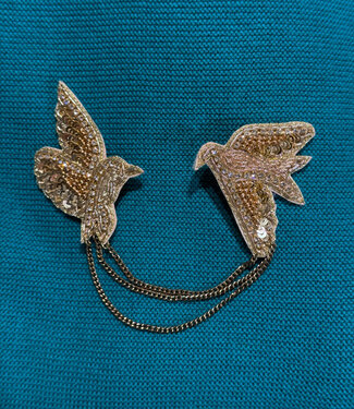 FAIRTRADE broche DOVES met pailetten en kralen