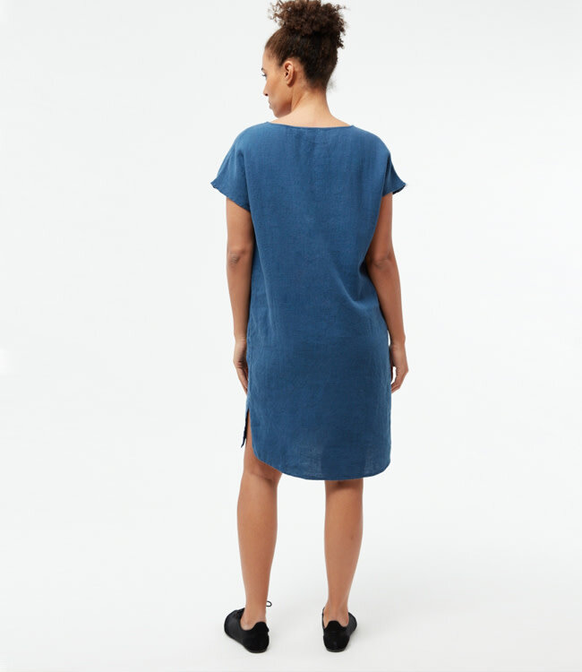 GIVN linnen v-hals jurk MABELIA BLUE 100% linnen