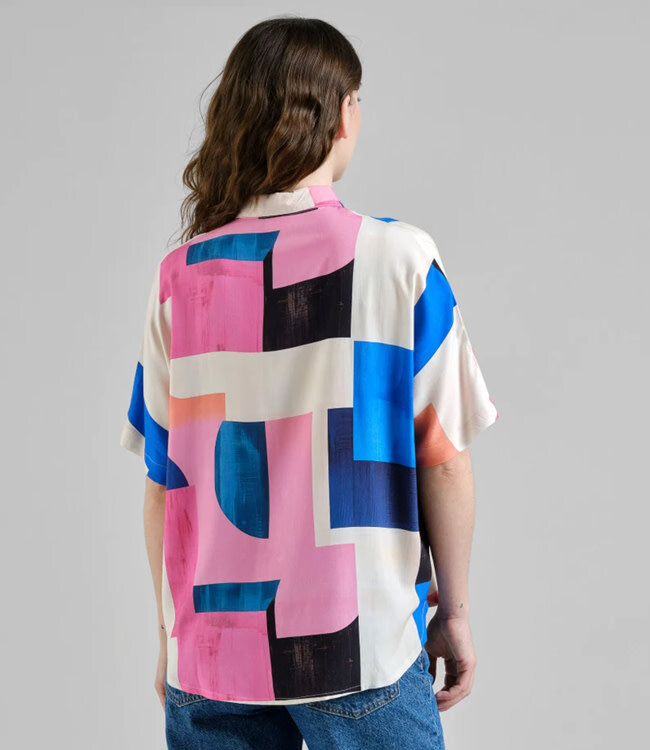 DEDICATED wijde blouse ALSVIK BLOCKS met print tencel